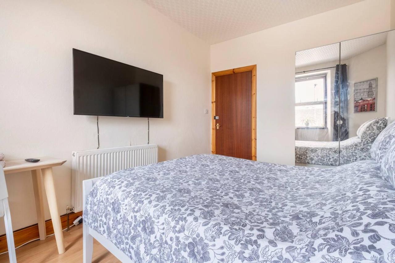 2 Bed Central Ness Apart - May Court 인버네스 외부 사진