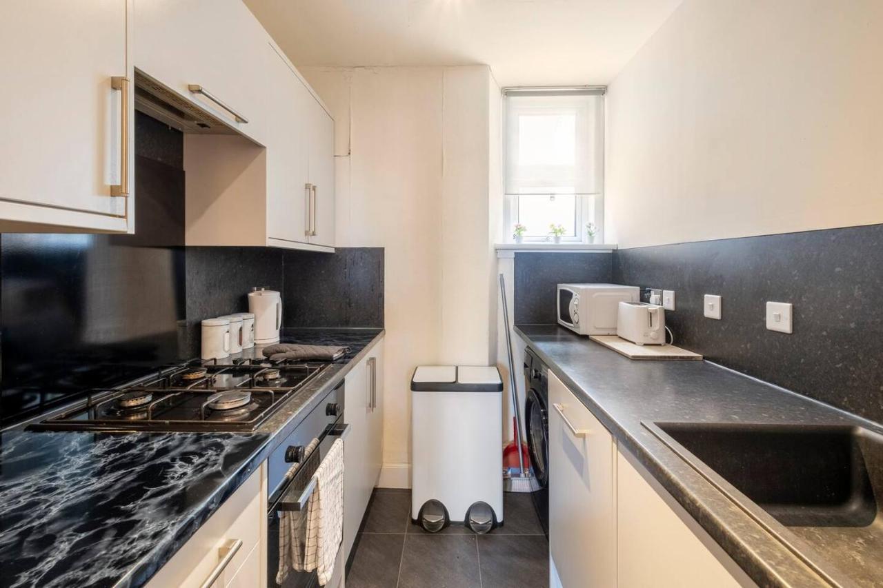 2 Bed Central Ness Apart - May Court 인버네스 외부 사진
