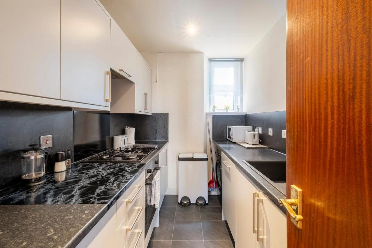 2 Bed Central Ness Apart - May Court 인버네스 외부 사진